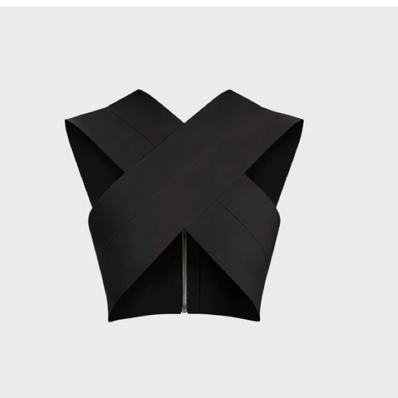 Herve Leger Tops - NWT HERVE LEGER BLACK CROSS OVER FIT BANDAGE BRA CROP TOP Haute Athleisure HL